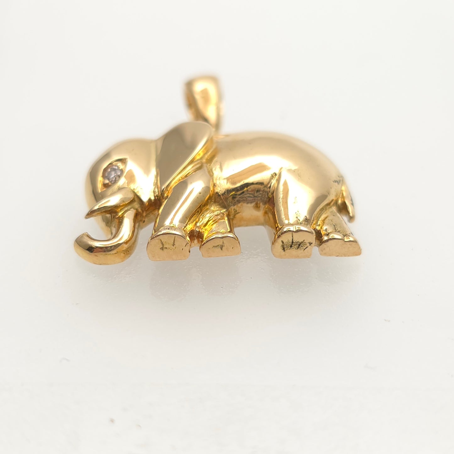 18ct Yellow Gold Vintage Diamond Set Elephant Pendant Piece