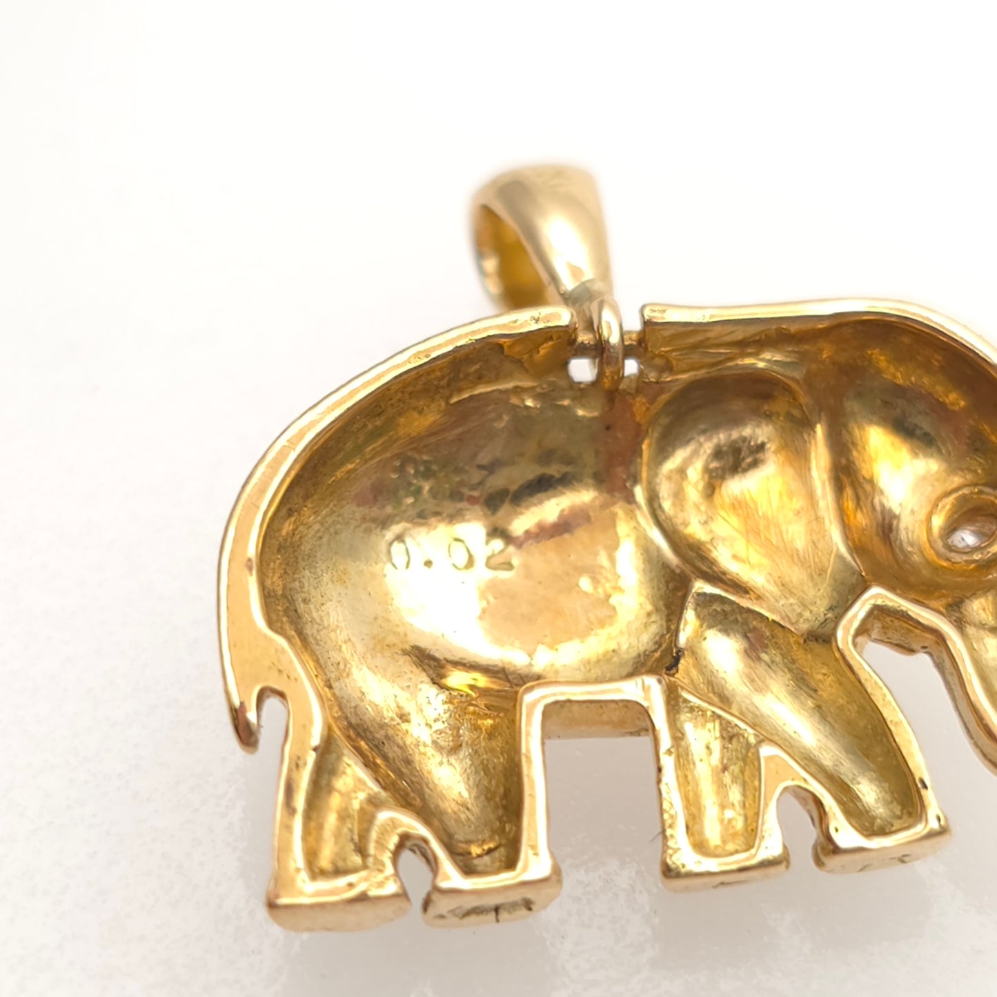18ct Yellow Gold Vintage Diamond Set Elephant Pendant Piece