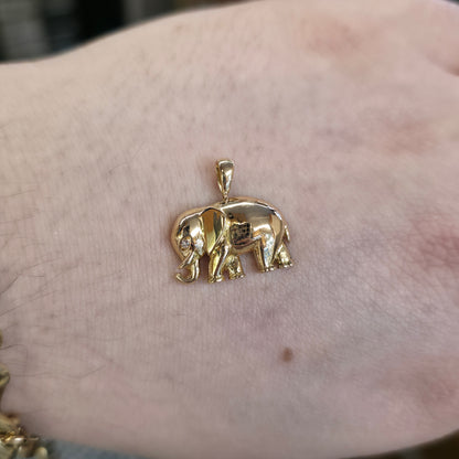 18ct Yellow Gold Vintage Diamond Set Elephant Pendant Piece