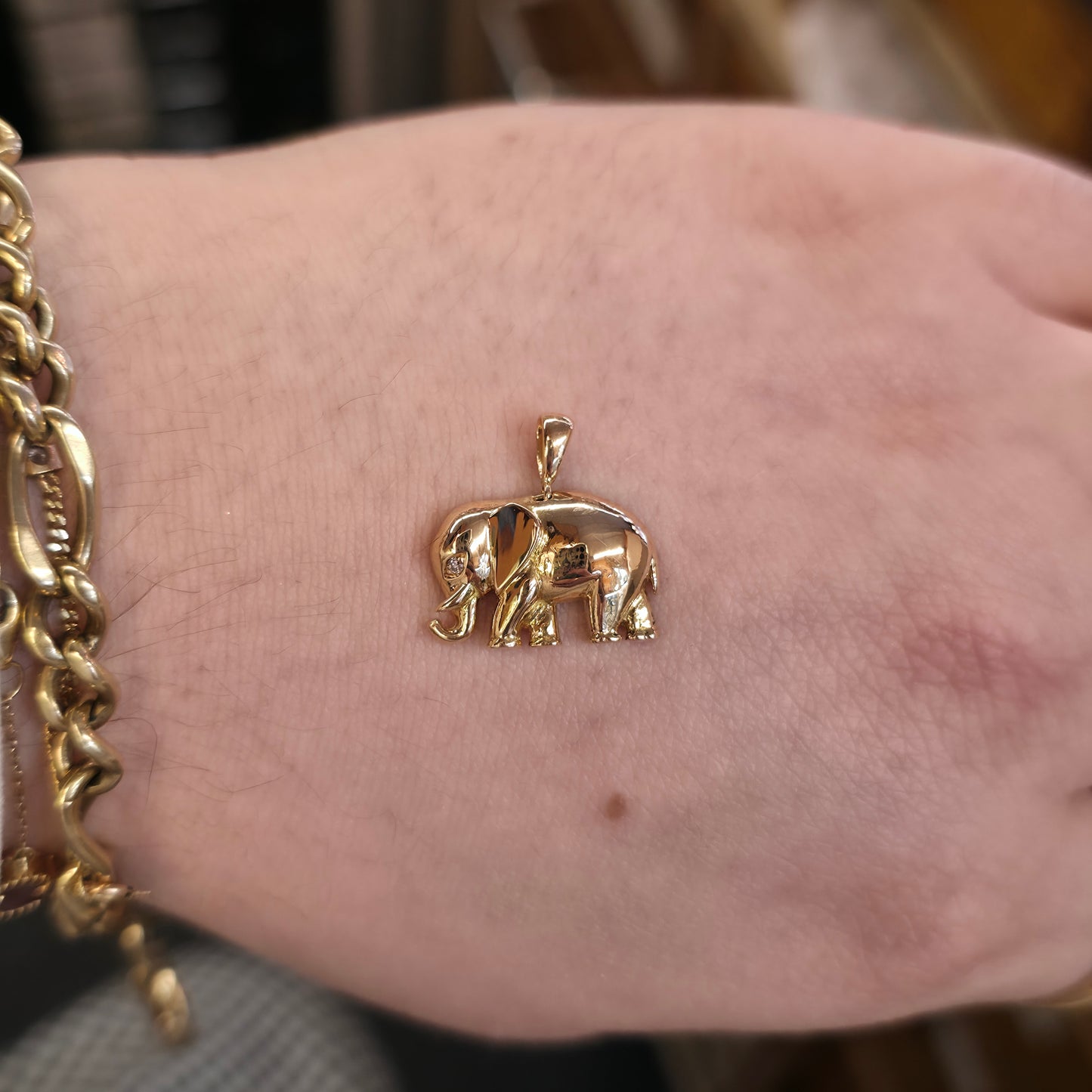 18ct Yellow Gold Vintage Diamond Set Elephant Pendant Piece