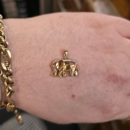 18ct Yellow Gold Vintage Diamond Set Elephant Pendant Piece