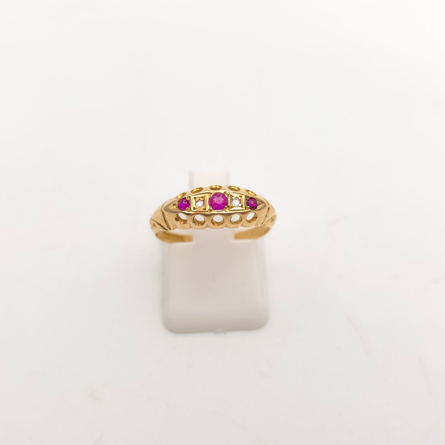 18ct Yellow Gold Antique Synthetic Ruby and Diamond Boat Ring Birmingham 1918