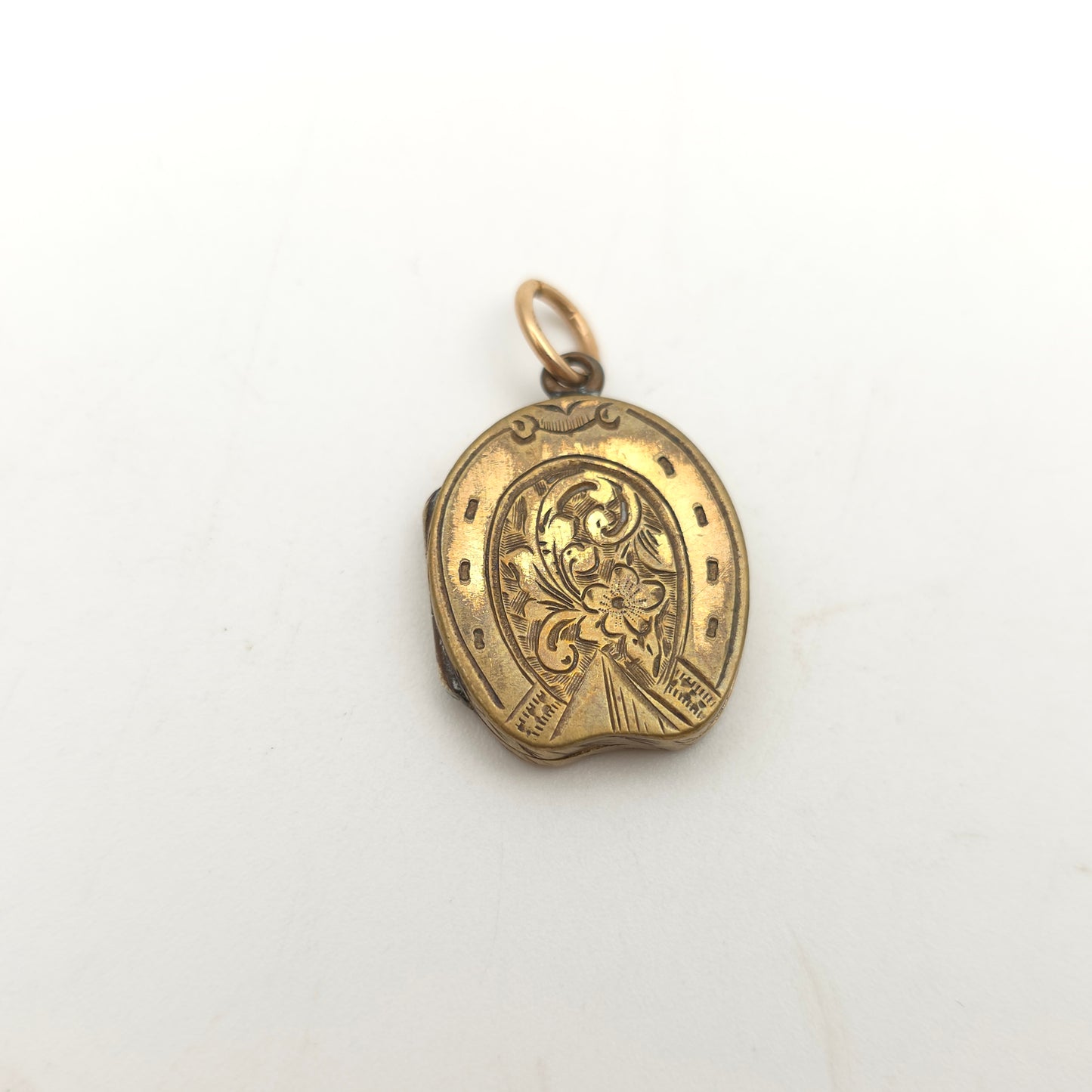 Antique Rolled Gold Horseshoe And Foliate Patterned Engraved Locket (AF)