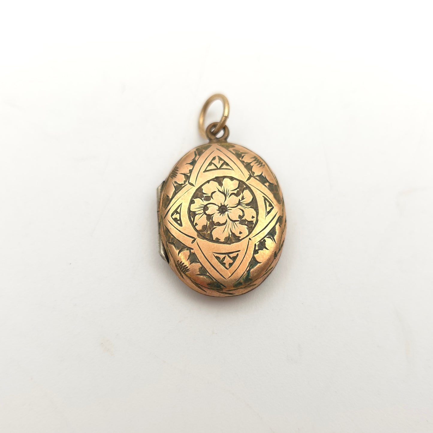 Antique Rolled Gold Floral Engraved Patterned Oval Shaped Locket (AF)
