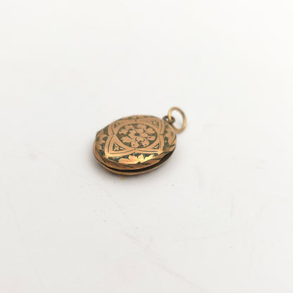 Antique Rolled Gold Floral Engraved Patterned Oval Shaped Locket (AF)