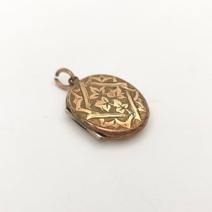 Antique Rolled Gold Floral Patterned Engraved Oval Shaped Locket (AF)