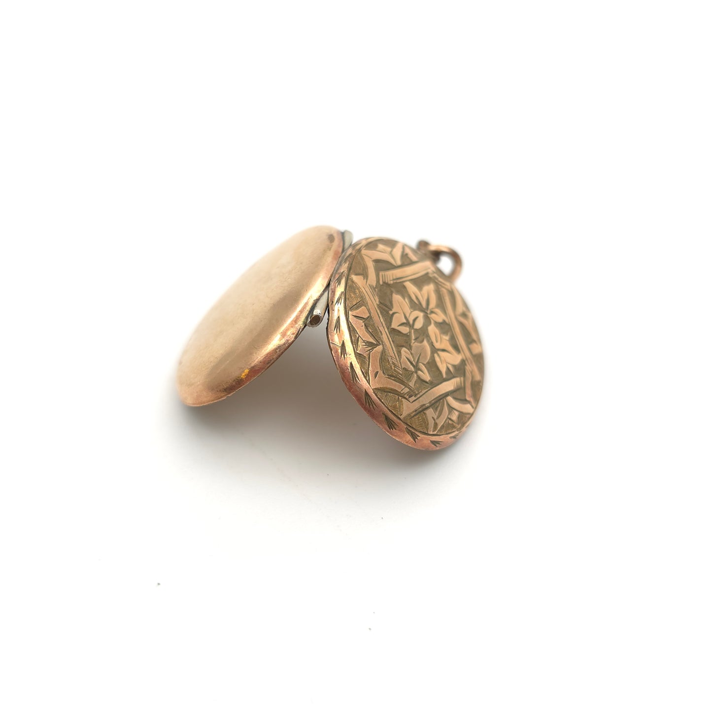 Antique Rolled Gold Floral Patterned Engraved Oval Shaped Locket (AF)
