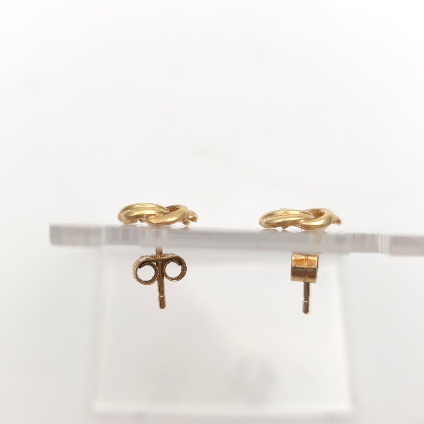 9ct Yellow Gold Lightweight Swirly Knot Style Stud Earrings