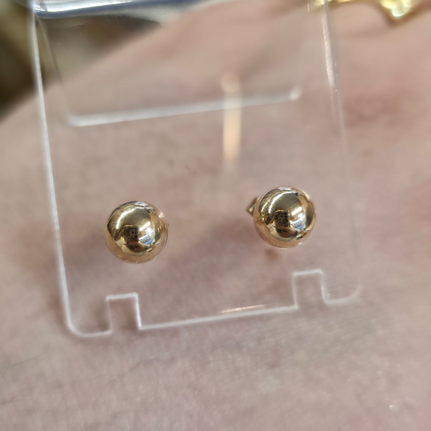 9ct Yellow Gold Traditional Classic 7mm Ball Stud Earrings