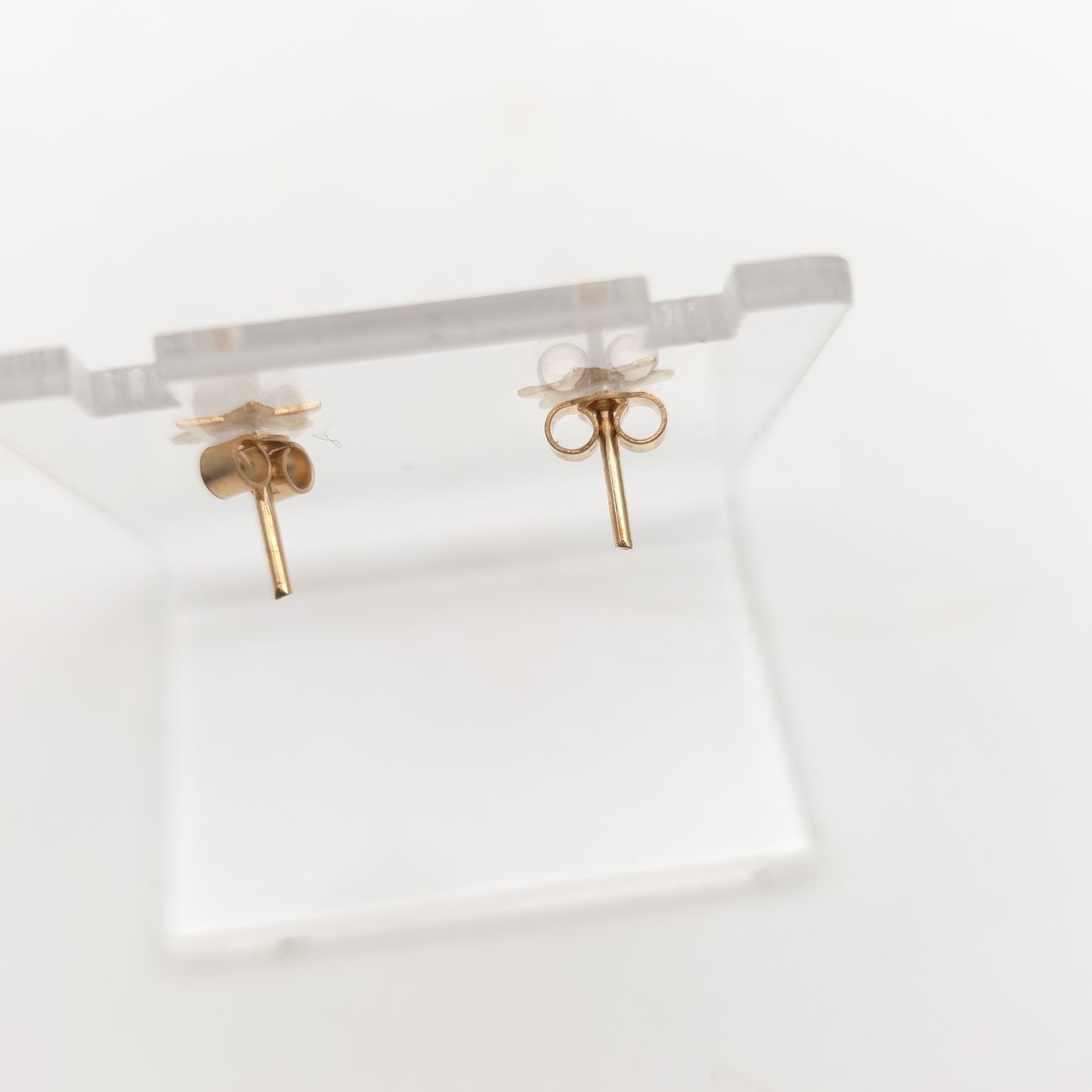 9ct Yellow Gold Vintage Small Lightweight Diamond Cut Star Stud Earrings
