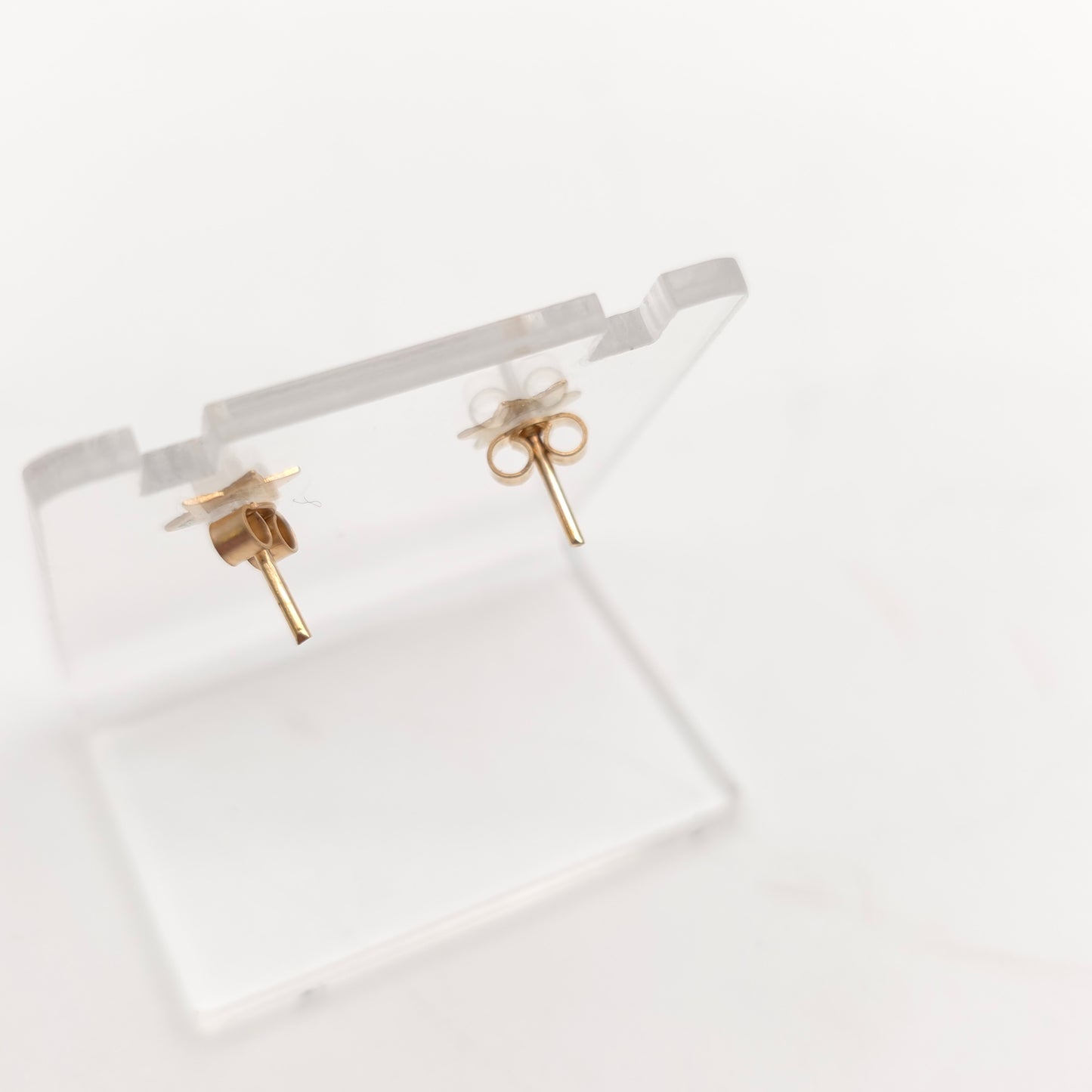 9ct Yellow Gold Vintage Small Lightweight Diamond Cut Star Stud Earrings