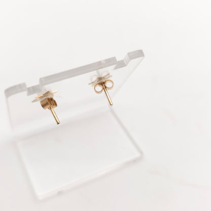 9ct Yellow Gold Vintage Small Lightweight Diamond Cut Star Stud Earrings