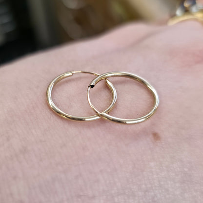9ct Yellow Gold Vintage Hollow Plain Polished Sleeper Style Hoop Earrings
