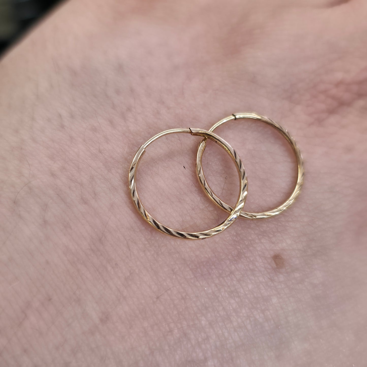 9ct Yellow Gold Traditional Patterned Ridged Sleeper Style Hoop Earrings