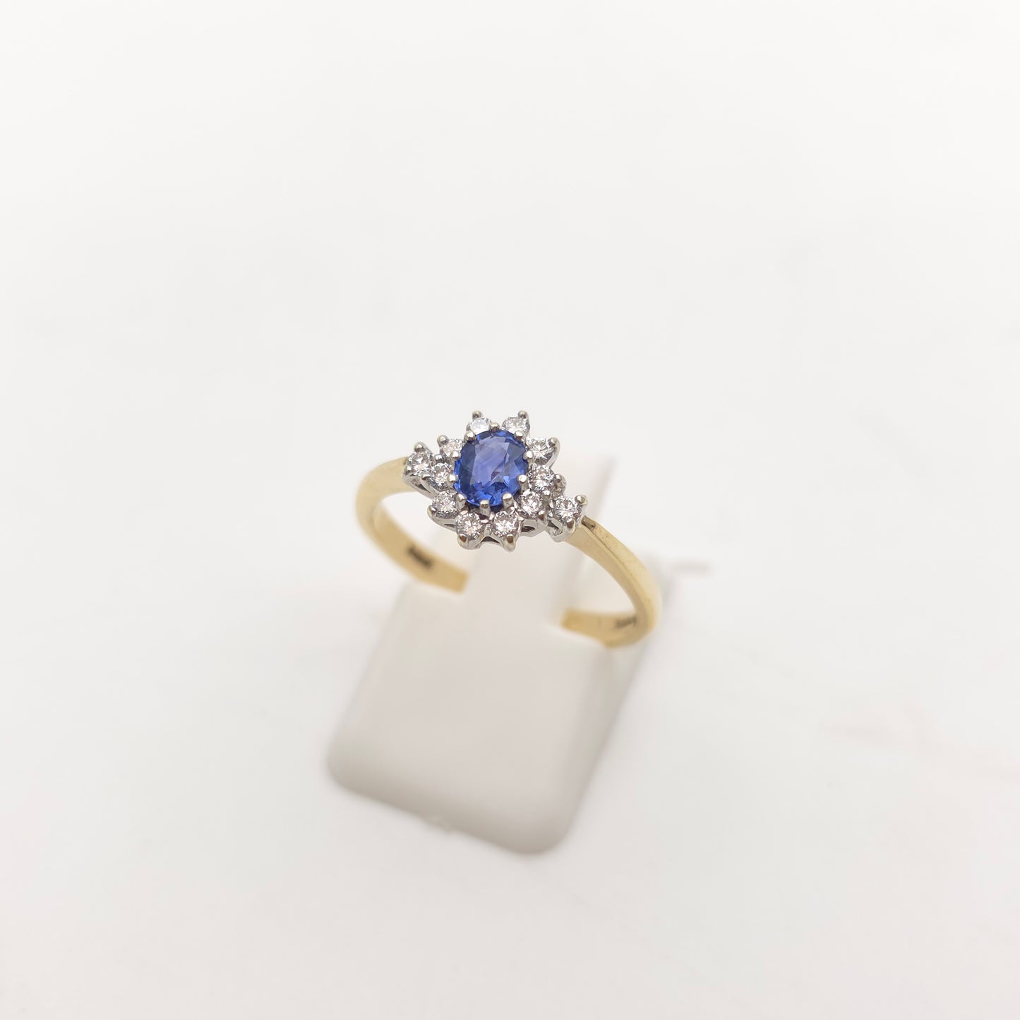 9ct Yellow Gold Vintage Bright Blue Sapphire And Diamond Cluster Ring