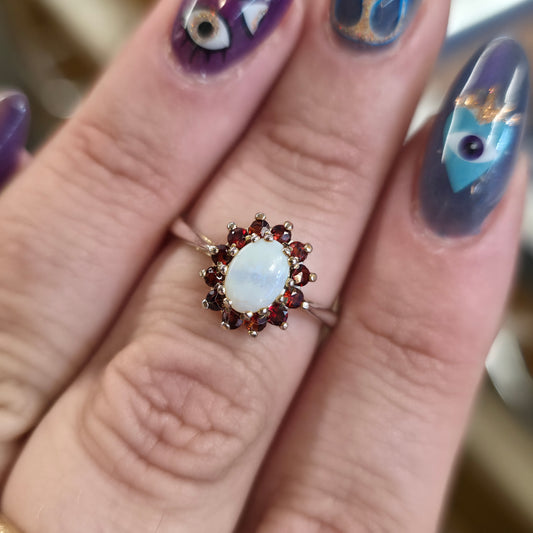 Sterling Silver Vintage Oval Cut Cabochon Opal And Round Cut Garnet Cluster Ring