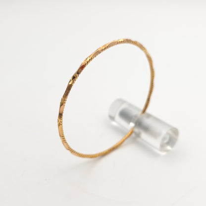 21ct Yellow Gold Vintage Solid Textured Diamond Cut Carved Small Bangle