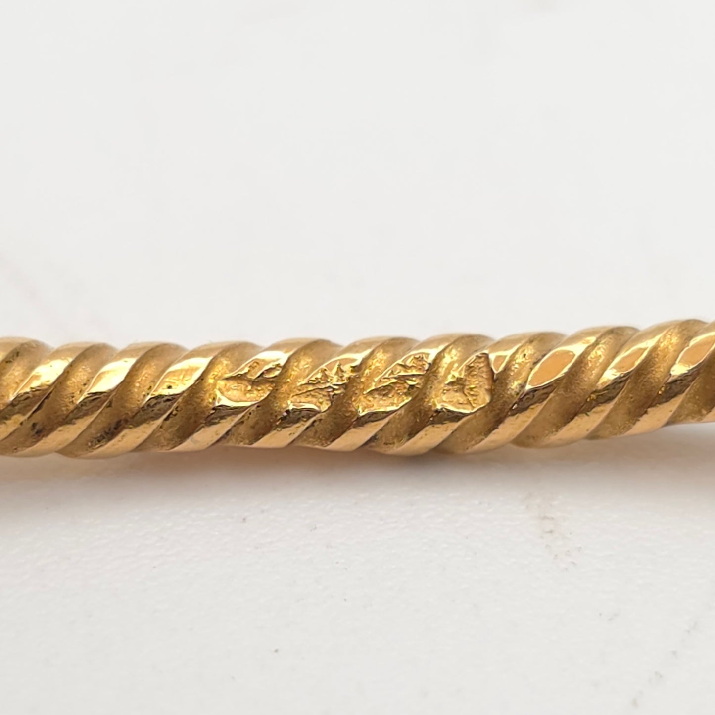 21ct Yellow Gold Vintage Solid Textured Diamond Cut Carved Small Bangle