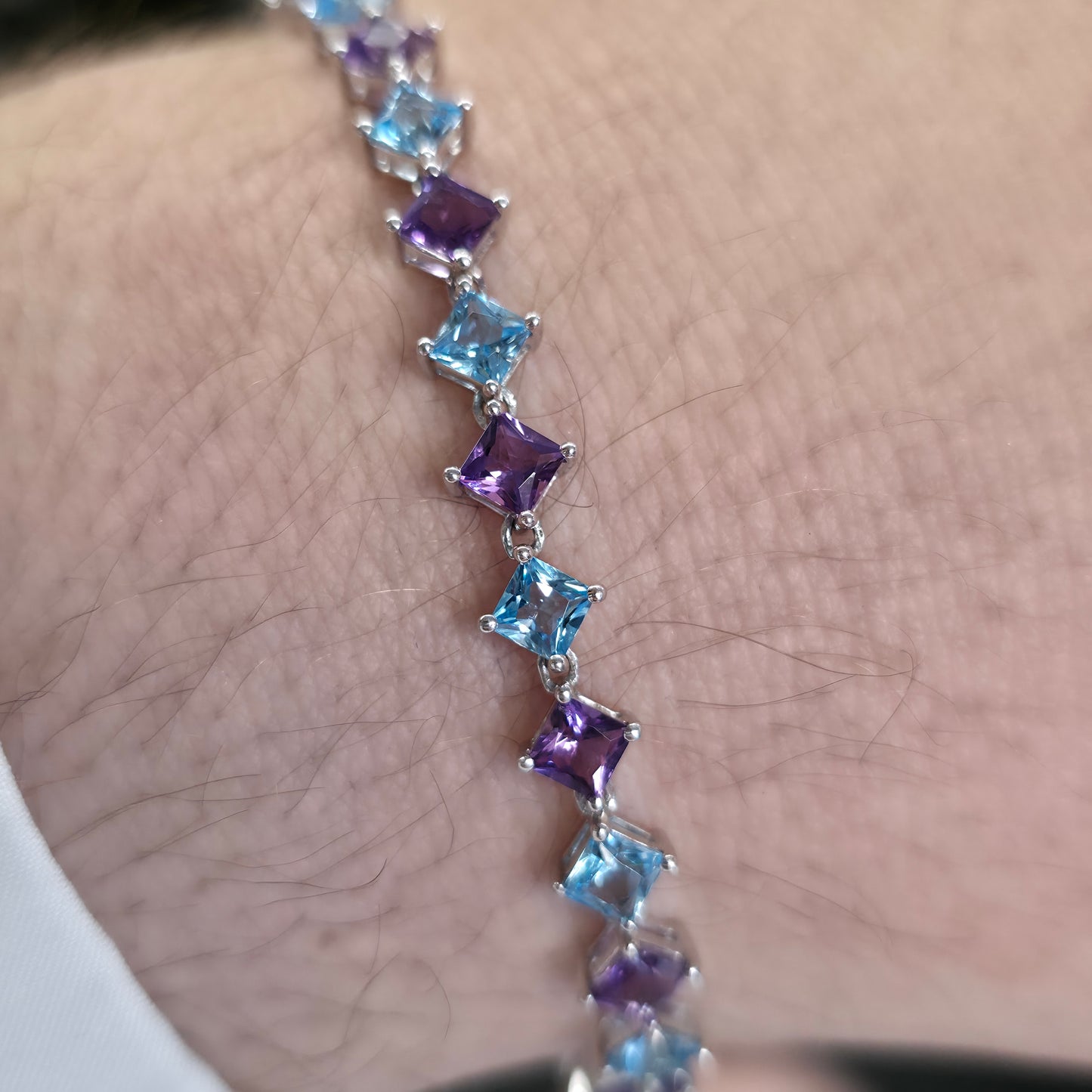 9ct White Gold Princess Cut Blue Topaz And Amethyst Tennis Stone Set Bracelet