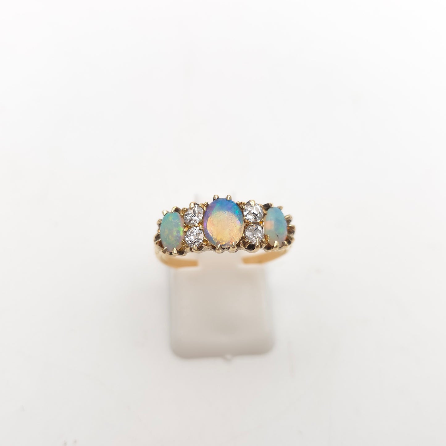 18ct Yellow Gold Antique Traditional Style Opal And Diamond Multi-Stone Ring