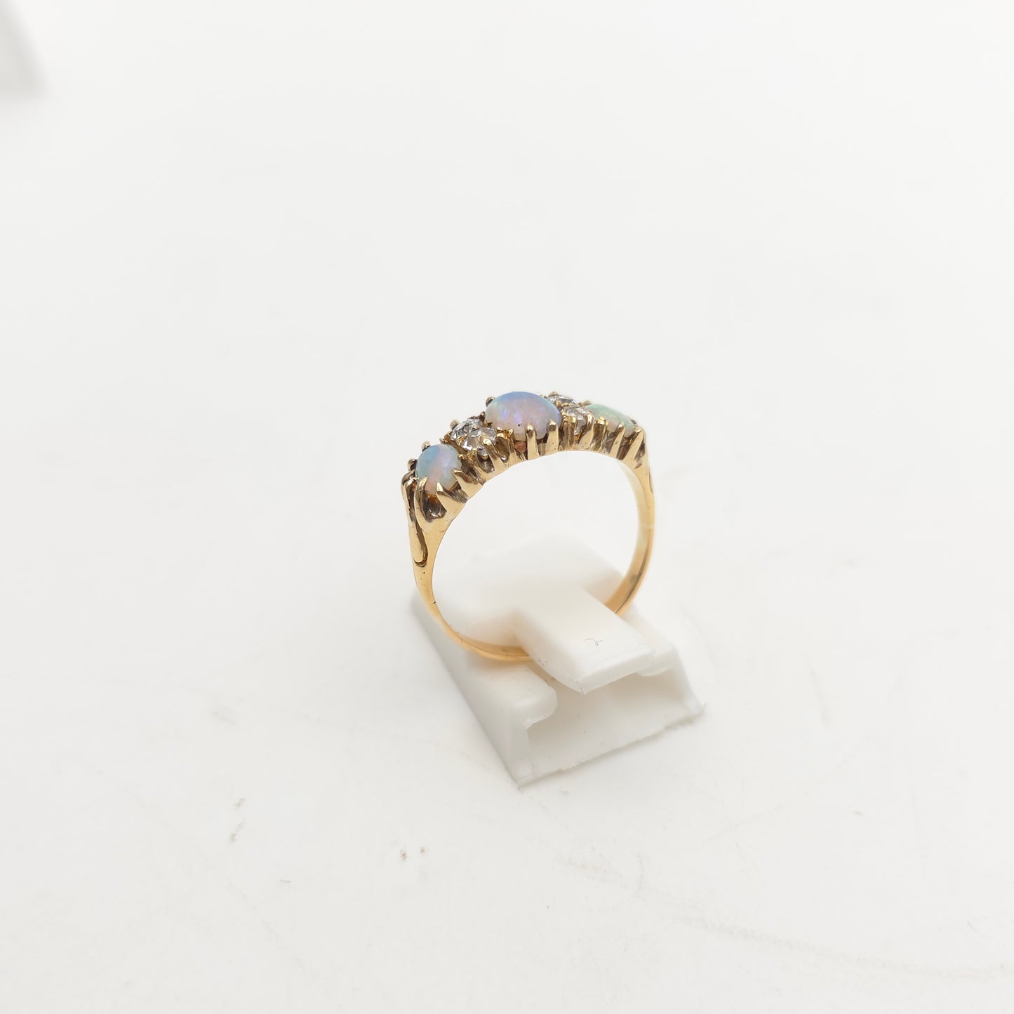 18ct Yellow Gold Antique Traditional Style Opal And Diamond Multi-Stone Ring