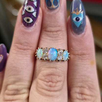 18ct Yellow Gold Antique Traditional Style Opal And Diamond Multi-Stone Ring