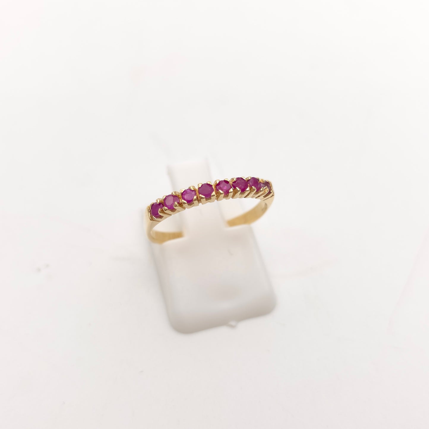 9ct Yellow Gold Vintage Round Cut Ruby Half Eternity Style Row Ring