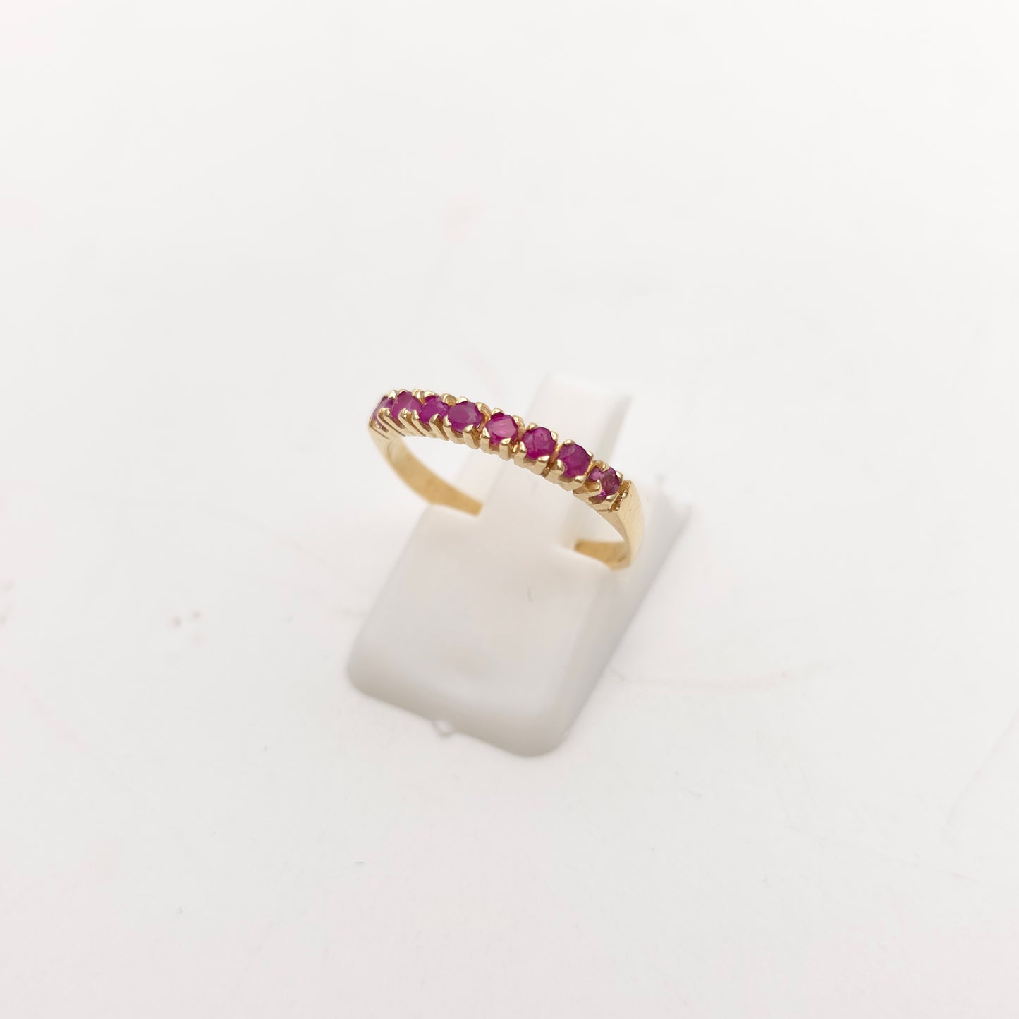 9ct Yellow Gold Vintage Round Cut Ruby Half Eternity Style Row Ring