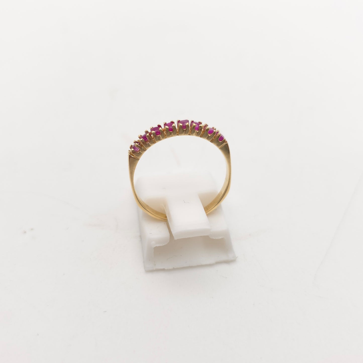 9ct Yellow Gold Vintage Round Cut Ruby Half Eternity Style Row Ring