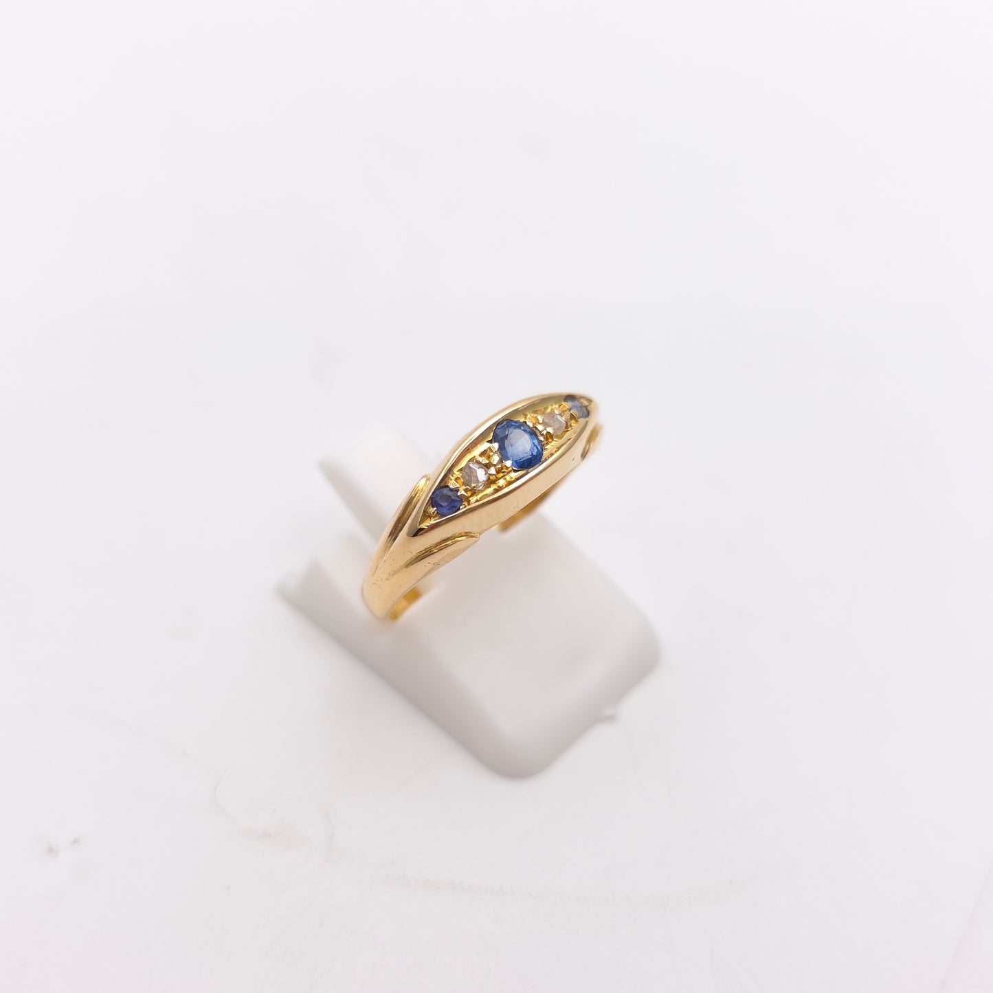 18ct Yellow Gold Antique Sapphire And Diamond Boat Style Row Ring