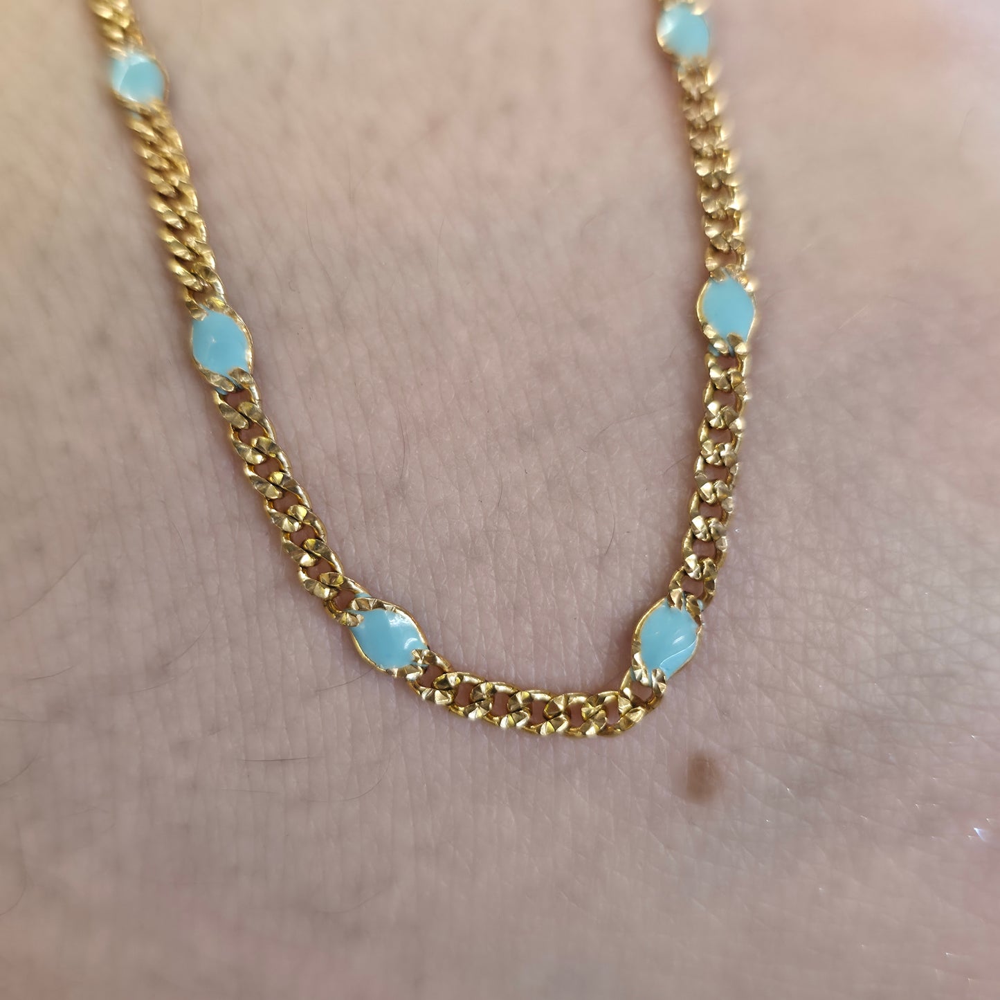 9ct Yellow Gold Vintage Turquoise Blue Enamel Filled Figaro Link Chain 16"