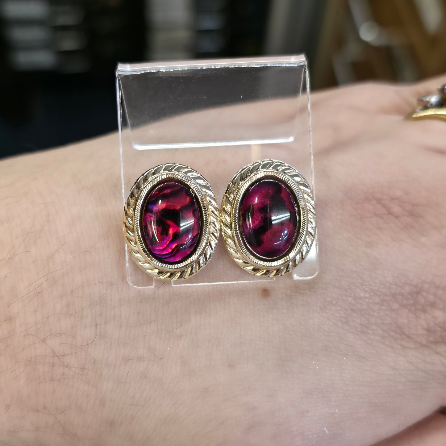 9ct Yellow Gold Vintage Large Oval Pink Dyed Resin Capped Abalone Stud Earrings