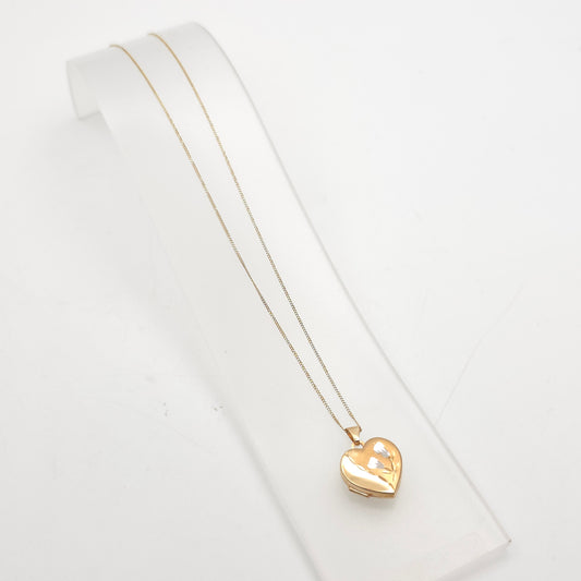 9ct Yellow Gold Vintage Floral Patterned Heart Shaped Locket Pendant Necklace