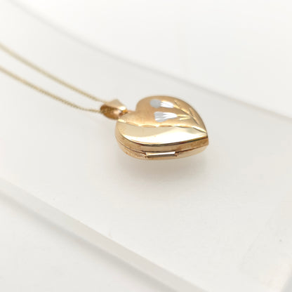 9ct Yellow Gold Vintage Floral Patterned Heart Shaped Locket Pendant Necklace