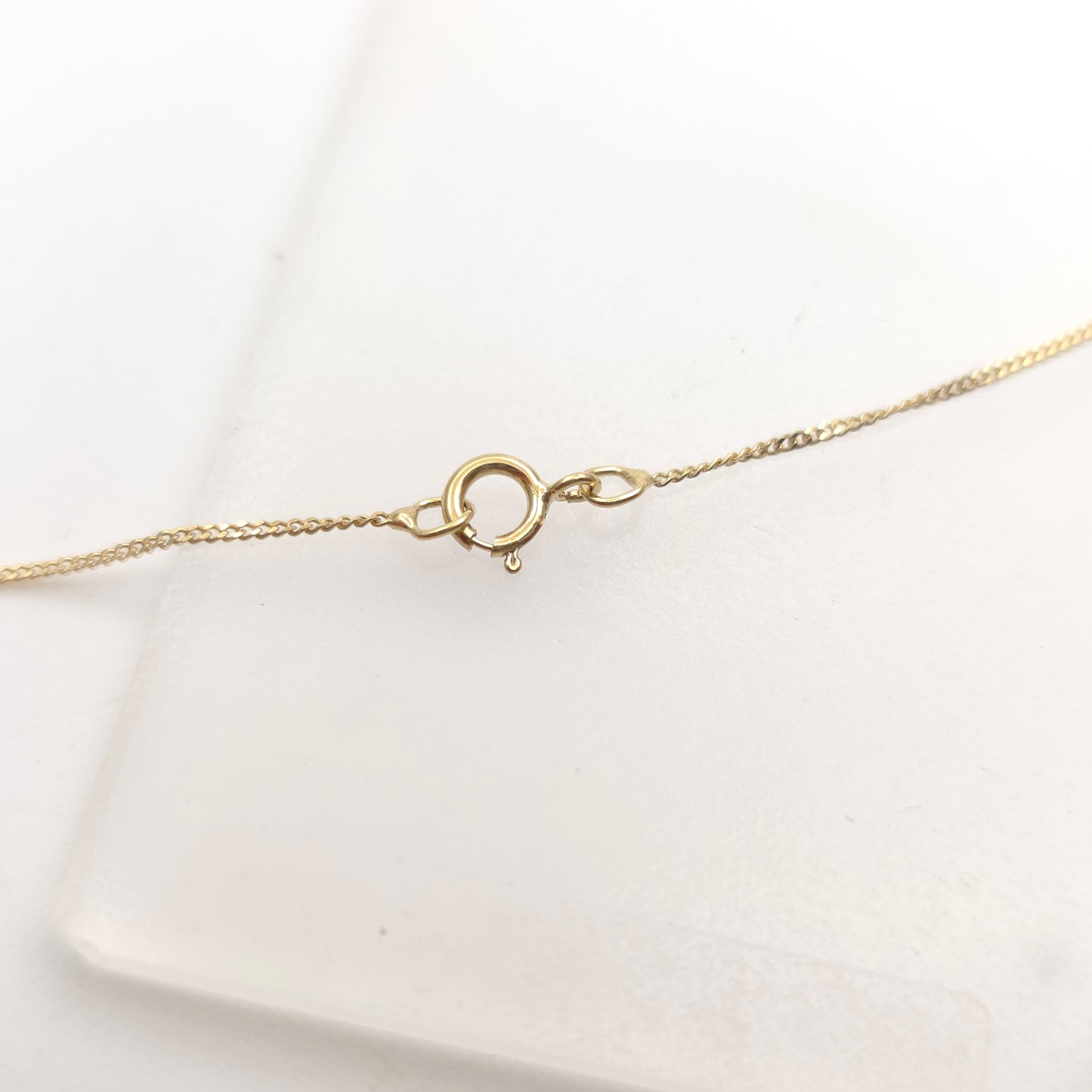 9ct Yellow Gold Vintage Floral Patterned Heart Shaped Locket Pendant Necklace