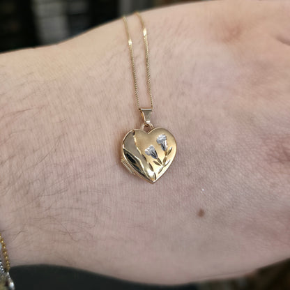 9ct Yellow Gold Vintage Floral Patterned Heart Shaped Locket Pendant Necklace