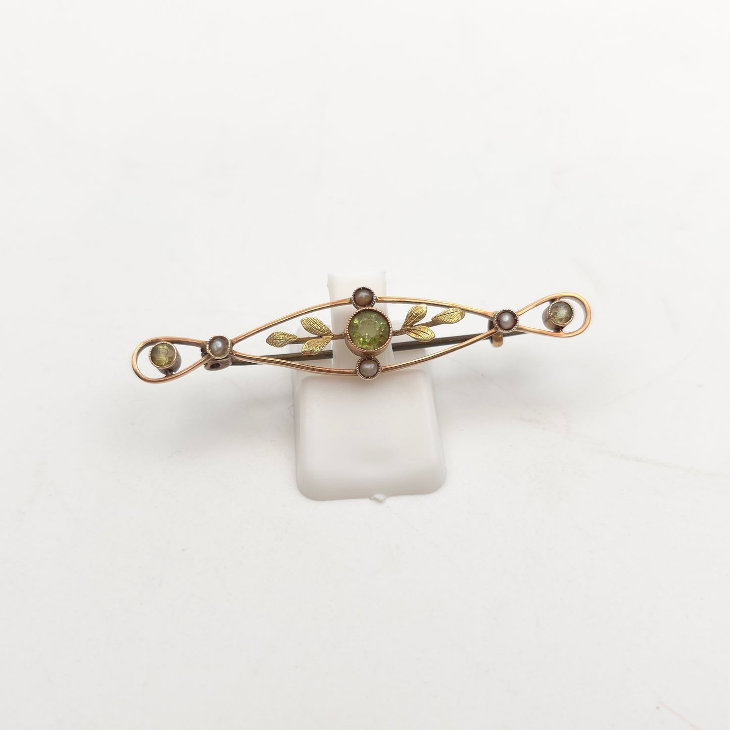 9ct Yellow Gold Antique / Vintage Peridot And Pearl Openwork Bar Brooch
