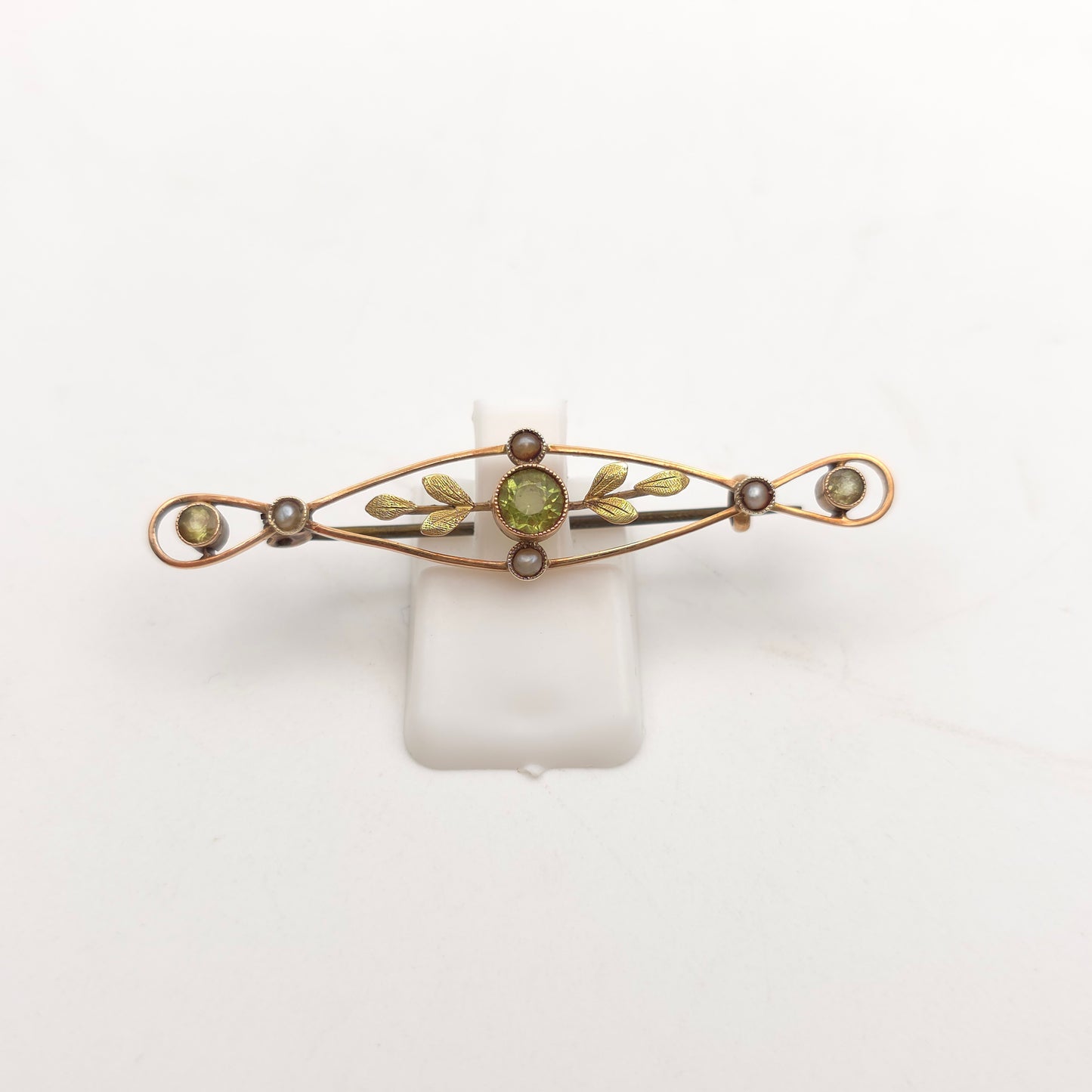 9ct Yellow Gold Antique / Vintage Peridot And Pearl Openwork Bar Brooch