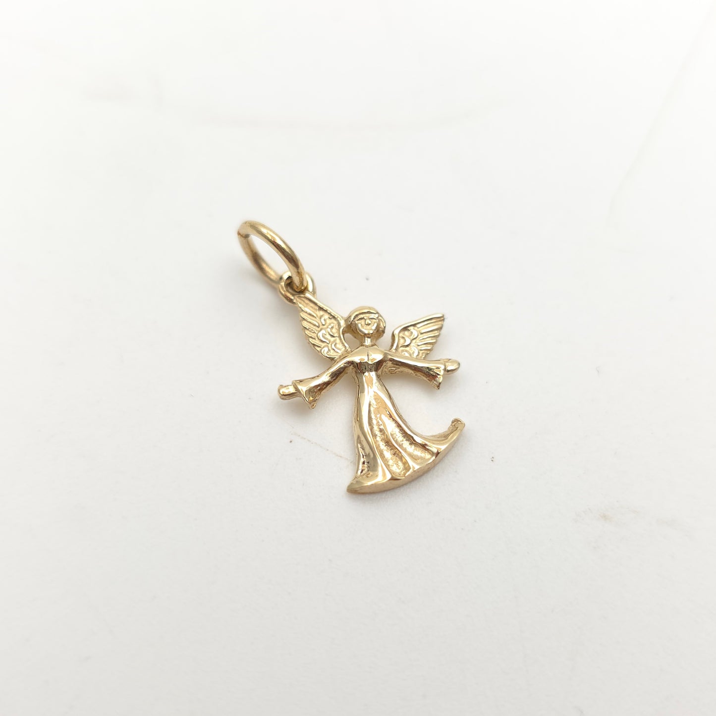 9ct Yellow Gold Vintage Solid Angel Charm / Pendant Piece