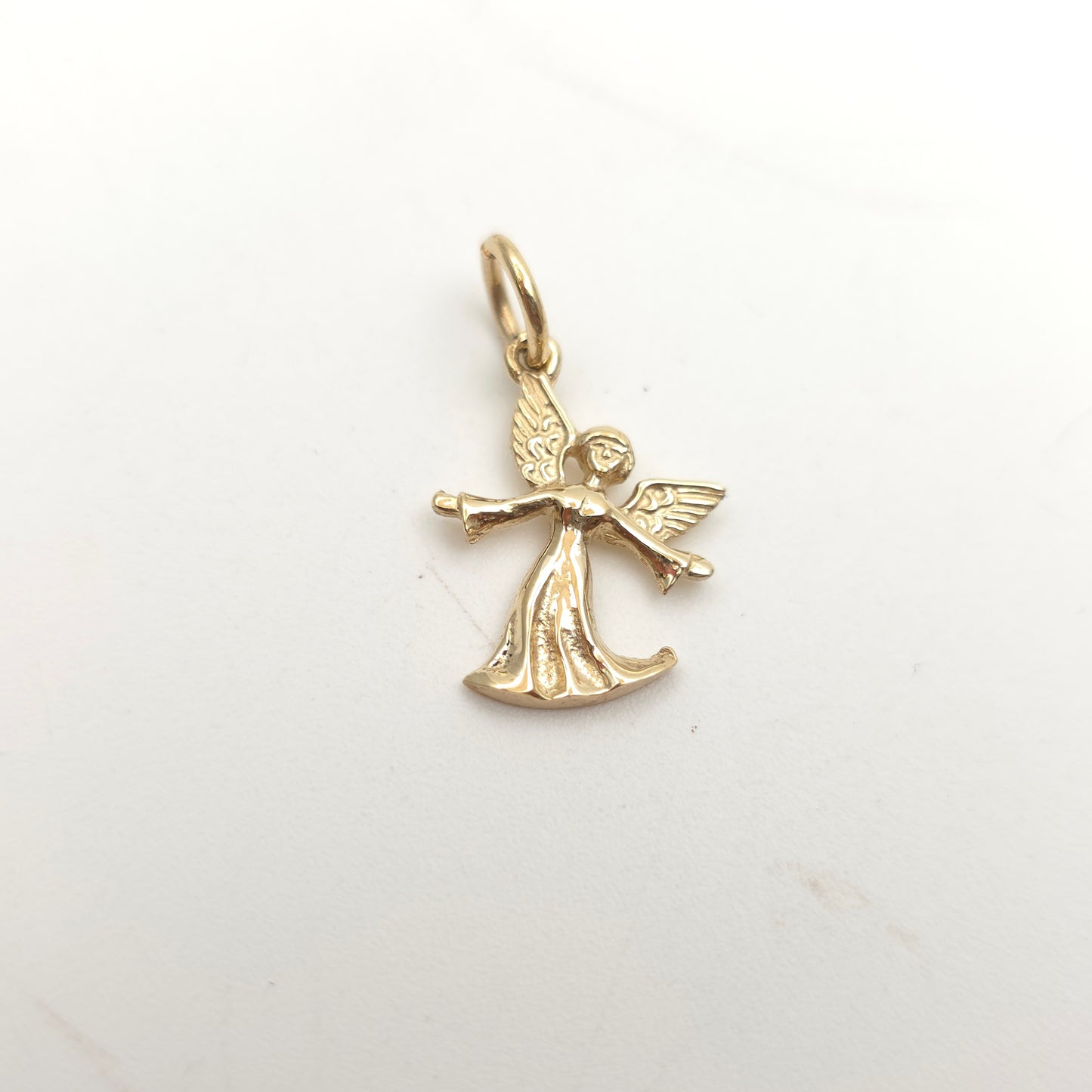 9ct Yellow Gold Vintage Solid Angel Charm / Pendant Piece