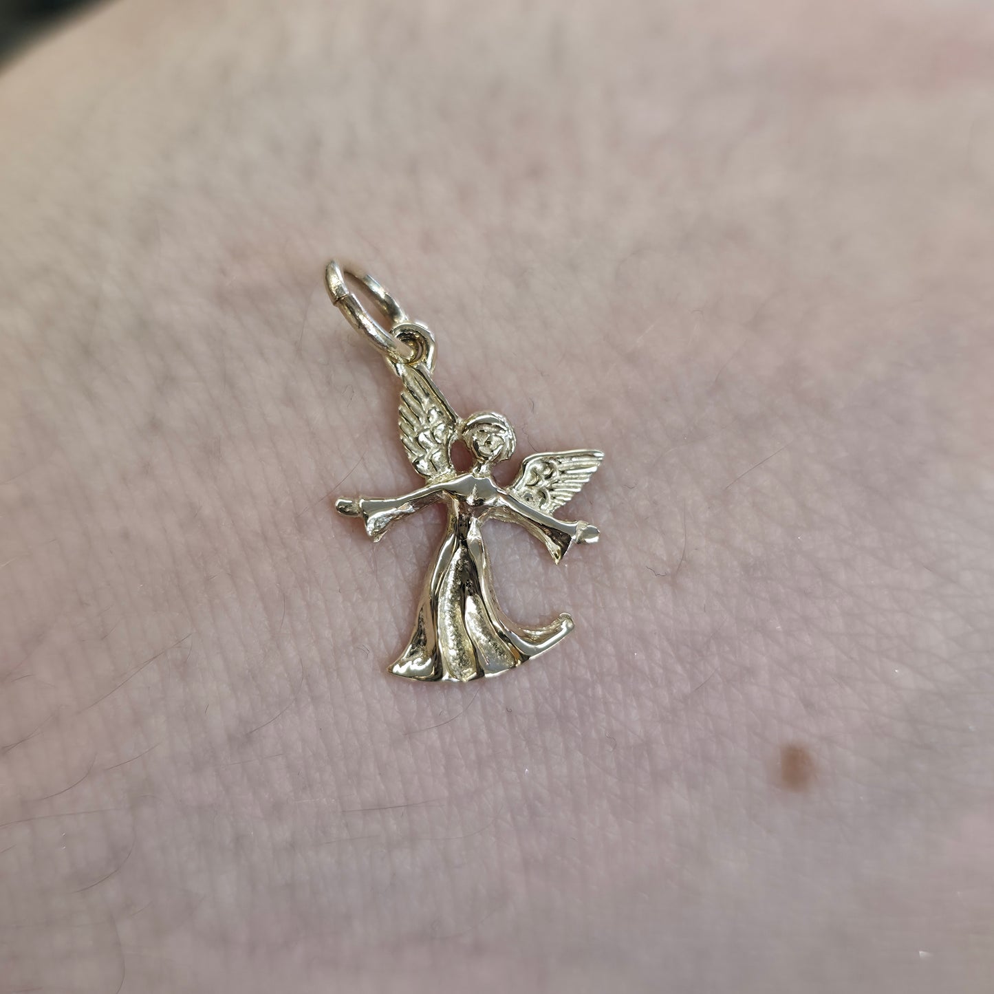 9ct Yellow Gold Vintage Solid Angel Charm / Pendant Piece