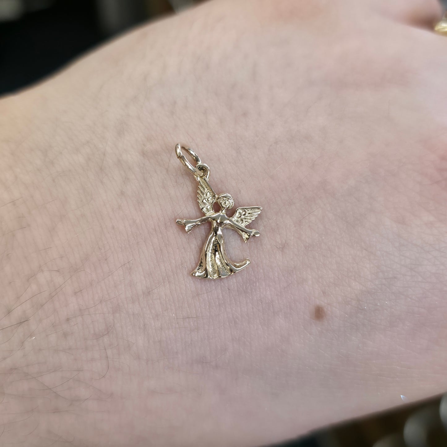 9ct Yellow Gold Vintage Solid Angel Charm / Pendant Piece
