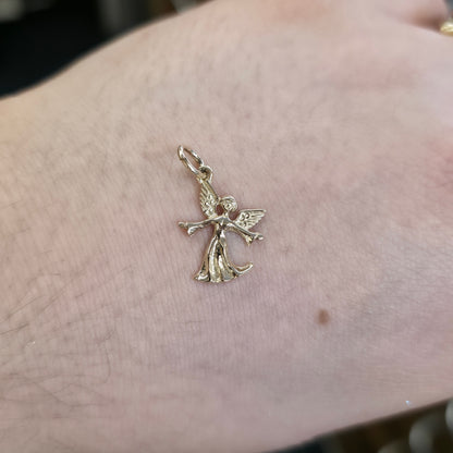 9ct Yellow Gold Vintage Solid Angel Charm / Pendant Piece