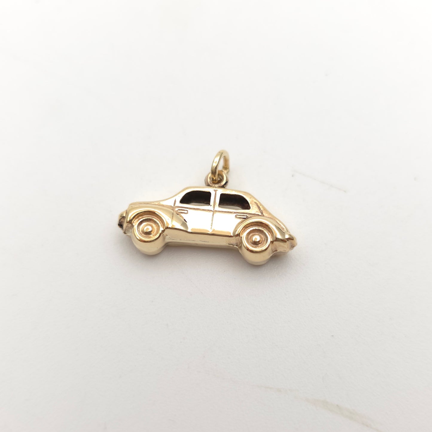 9ct Yellow Gold Vintage Hollow Car Charm / Pendant Piece