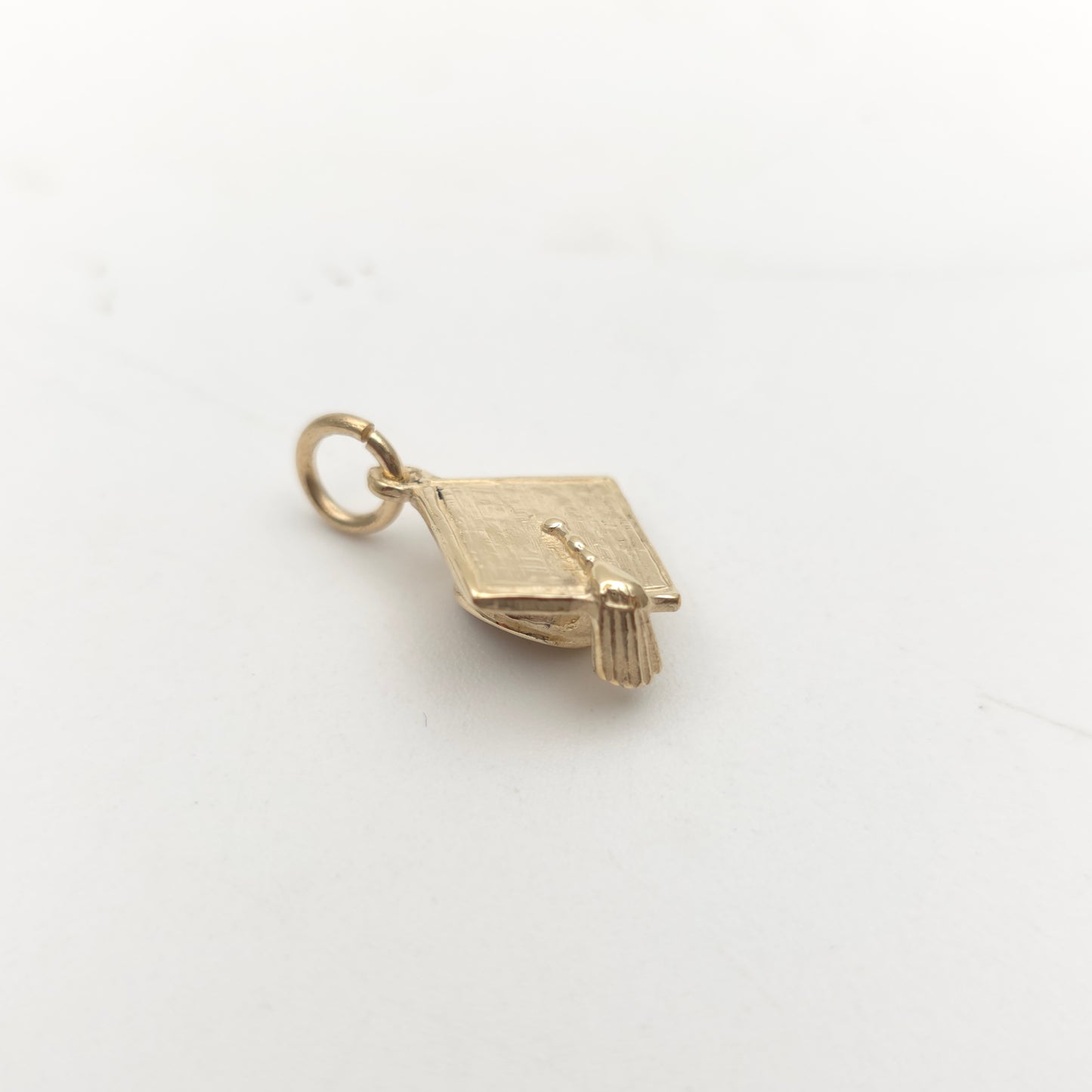 9ct Yellow Gold Solid Graduation Cap Charm / Pendant Piece