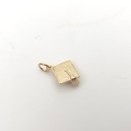 9ct Yellow Gold Solid Graduation Cap Charm / Pendant Piece