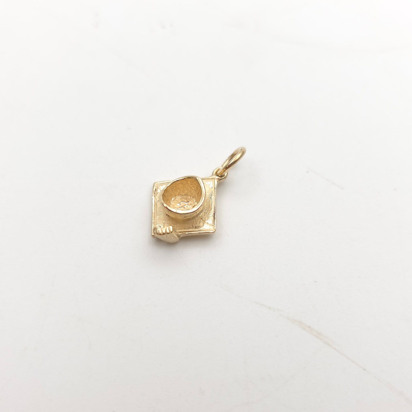 9ct Yellow Gold Solid Graduation Cap Charm / Pendant Piece