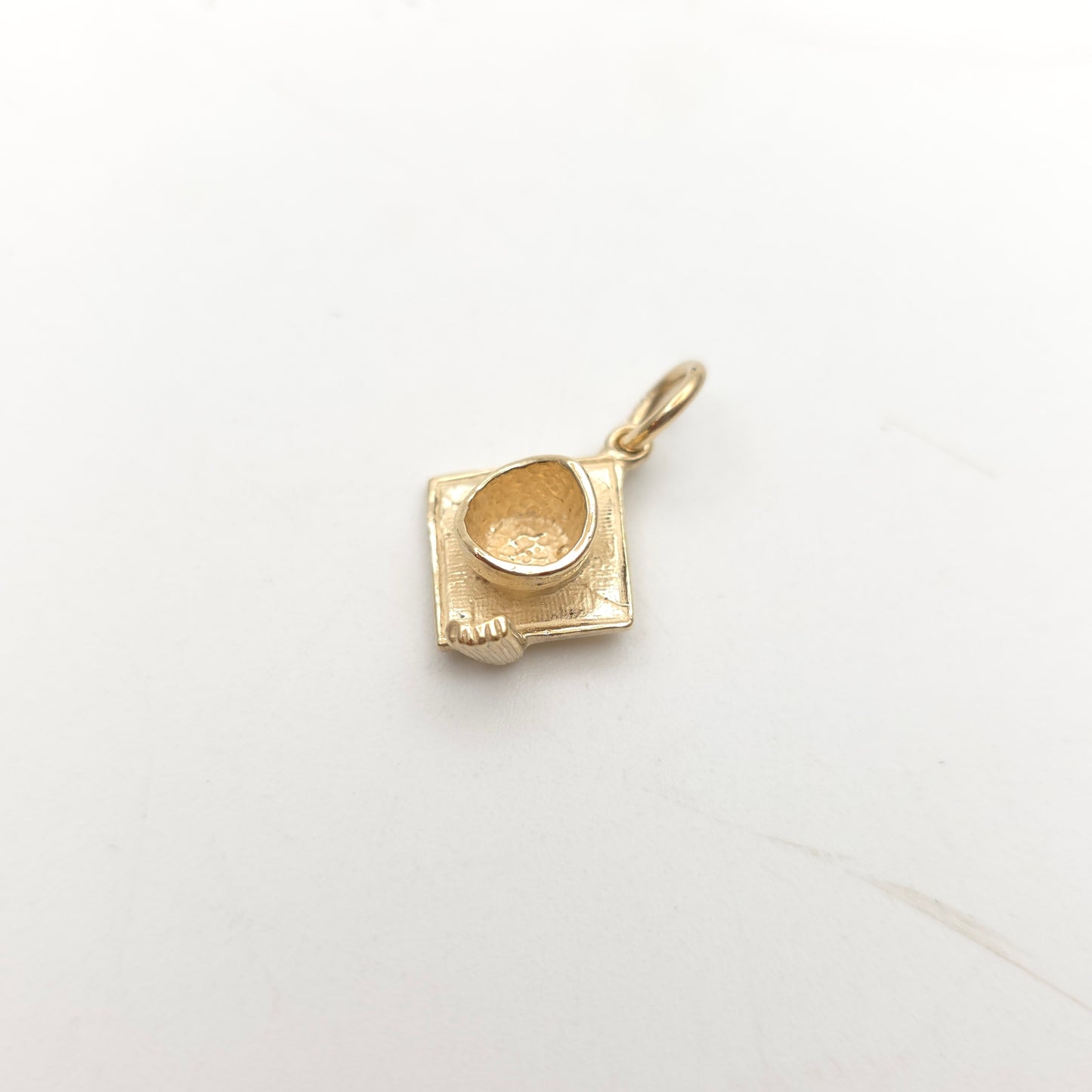 9ct Yellow Gold Solid Graduation Cap Charm / Pendant Piece