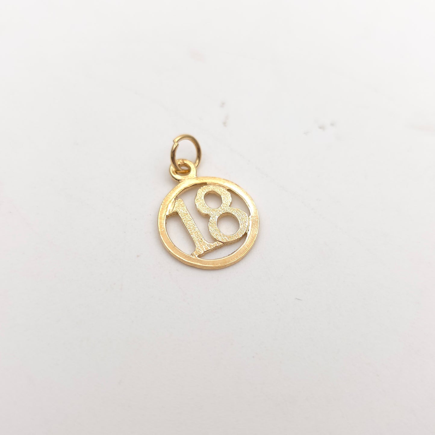 9ct Yellow Gold Vintage Solid '18' Age / Year Charm / Pendant Piece