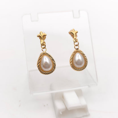 9ct Yellow Gold Vintage Pear Shaped Synthetic Pearl Drop Earrings
